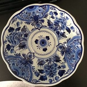 Royal Delft hand painted bowl collectible from 1971